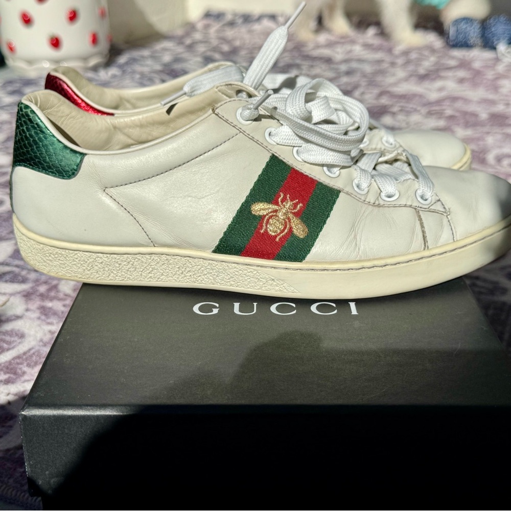 Authentic Gucci Ace Sneakers with Bumble Bee Embroidery White Leather